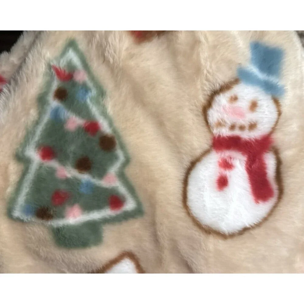 Cupcakes and Cashmere Gingerbread Faux Fur Blanket Viral TikTok